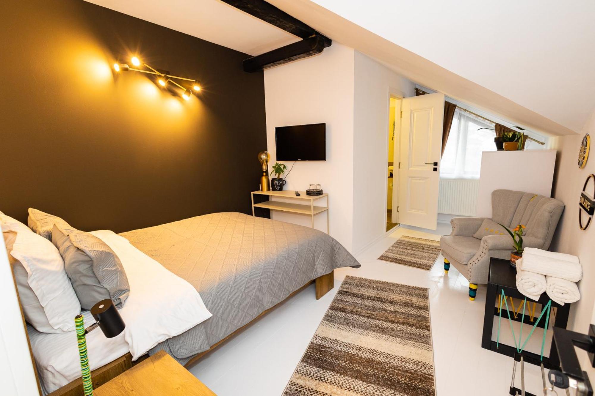 In Longfield Town Bed and Breakfast Câmpulung Moldovenesc Εξωτερικό φωτογραφία